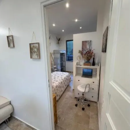13th Private Apartment