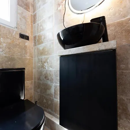 13th Private Apartment *