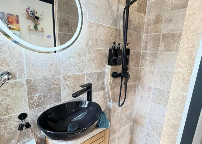 Apartment 13th Private