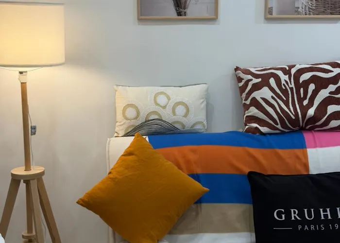 13th Private Apartment Rueil-Malmaison