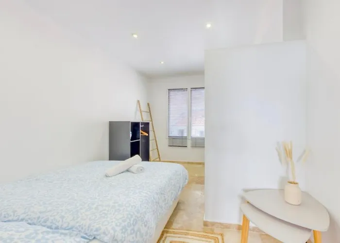 Apartament 13th Private Rueil-Malmaison
